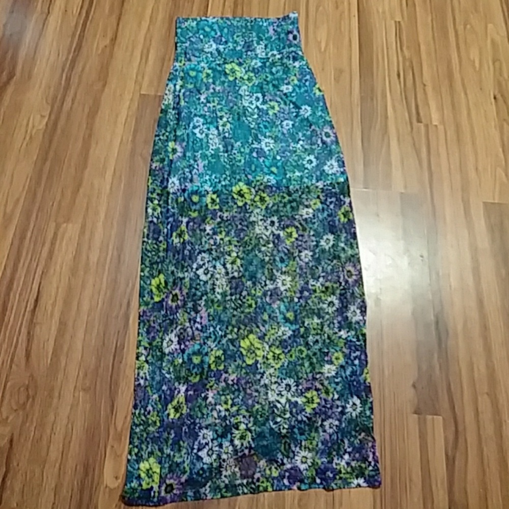 Maxi see through skirt